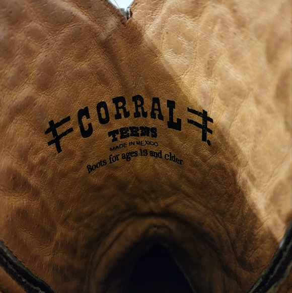 Corral Teen Bown Distressed Leather Cowboy Boots Style A1116 size 6.5 - Picture 2 of 8